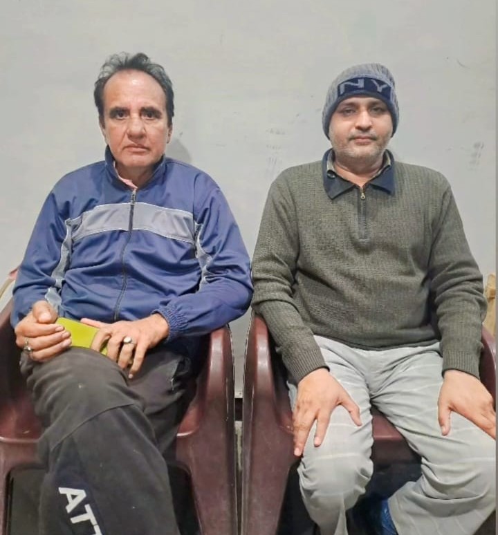 जीटा एक सेक्‍टर की छह प्रतिशत आबादी में रहने वालों ने प्राधिकरण से लगाई गुहार:समस्‍याओं के कारण लोग आए दिन झेल रहे हैं परेशानी