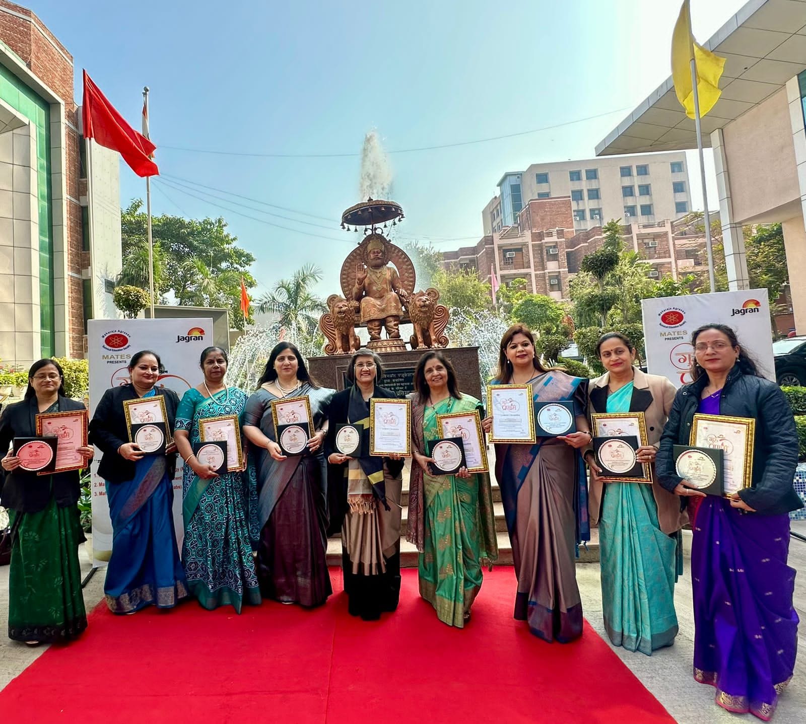 ग्रेटर नोएडा के रयान इंटरनेशनल स्कूल की प्रधानाचार्या हुई सम्‍मानित:प्रधानाचार्या सुधा सिंह को मिला उत्कृष्ट शिक्षिका पुरस्कार