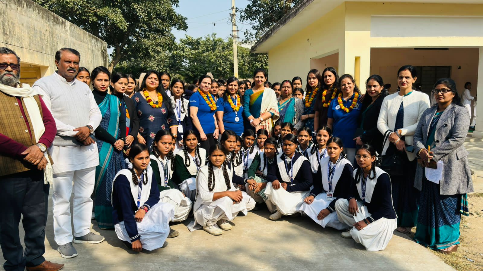 देश की कई नामी महिला पायलट पहुंची ग्रेटर नोएडा:छात्राओं को उड्डयन क्षेत्र में करियर बनाने के लिए किया प्रेरित