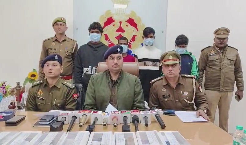 नाबालिग लड़कों से चोरी करवाने वाला गिरोह बेनकाब, 10 मोबाइल हुए बरामद