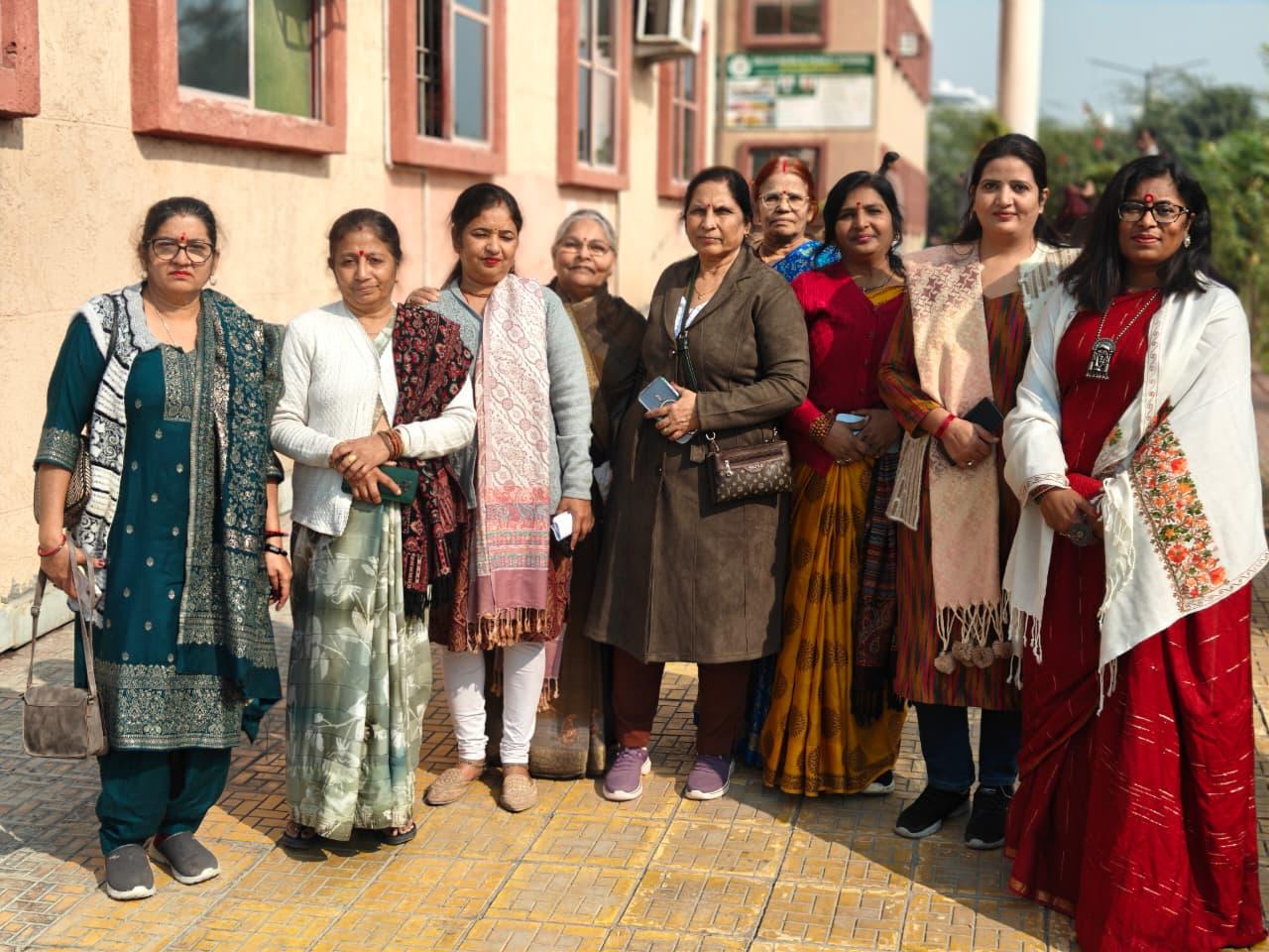 सामूहिक विवाह की तैयारियों में जुटी महिला शक्ति:शादी की हर रस्‍म को विधि विधान से मनाने का निर्णय