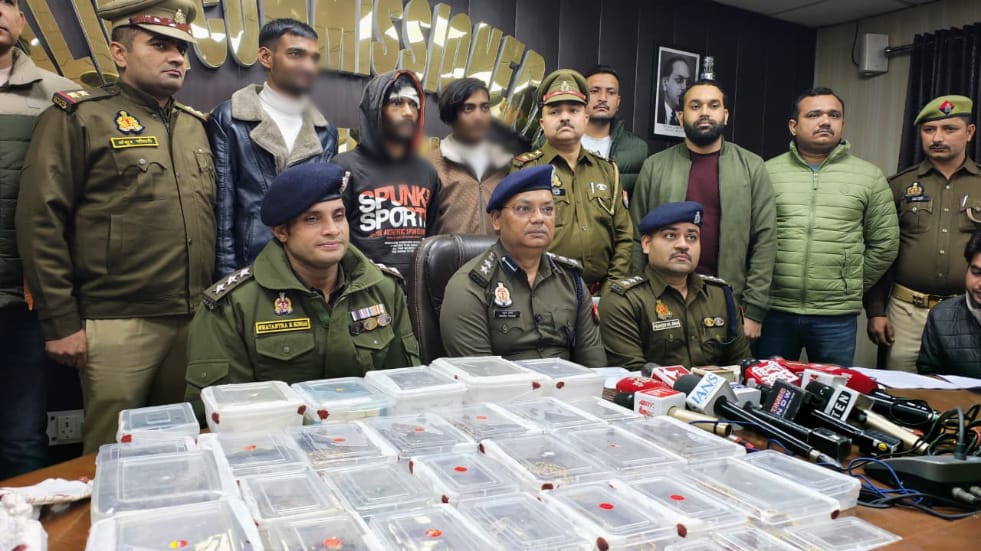 नौकर ही निकला घर की बड़ी चोरी का मास्टरमाइंड, ग्राइंडर की मदद से उड़ाई 50 लाख की ज्वैलरी