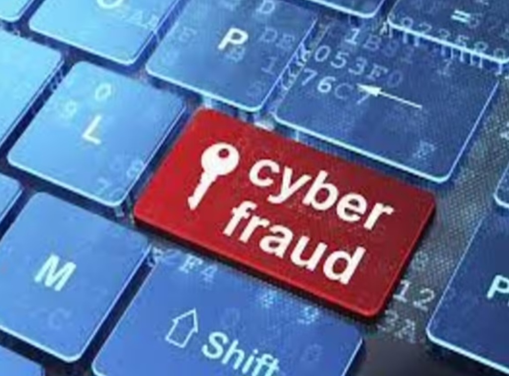 उपभोक्ता फोरम का कर्मचारी बनकर साइबर ठग ने उड़ाए 5 लाख, मोबाइल एप ‘एनीडेस्क’ के जरिए पीड़िता के फोन का रिमोट कंट्रोल लिया