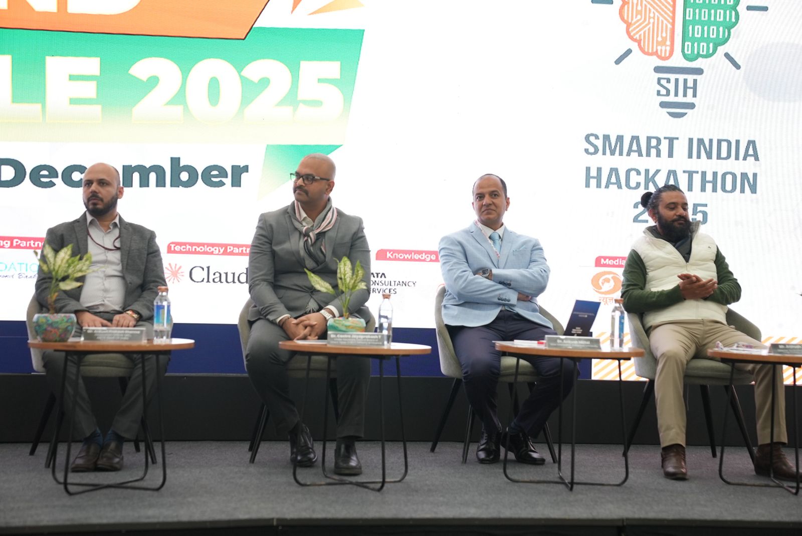 गलगोटिया विश्वविद्यालय में एसआईएच 2025 हार्डवेयर संस्करण का ग्रैंड फिनाले शुरू:देशभर के 20 विश्वविद्यालयों की टीम ले रही है हिस्‍सा