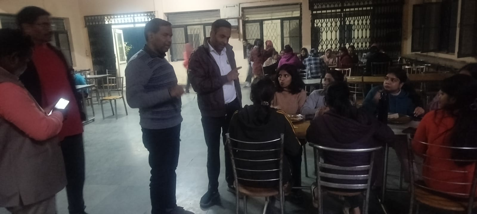 मंगलमय कॉलेज में विवाद के बाद हॉस्‍टल फूड कमेटी का गठन:मारपीट करने वाले 6 छात्रों का नाम आया सामने