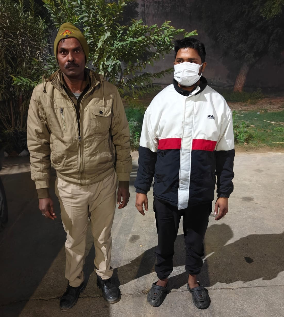 सबूत मिटाने के लिए पेट्रोल से धोई स्टैंसिल चाकू से किया पत्नी पर हमला, घरेलू विवाद से पाना चाहता था छुटकारा