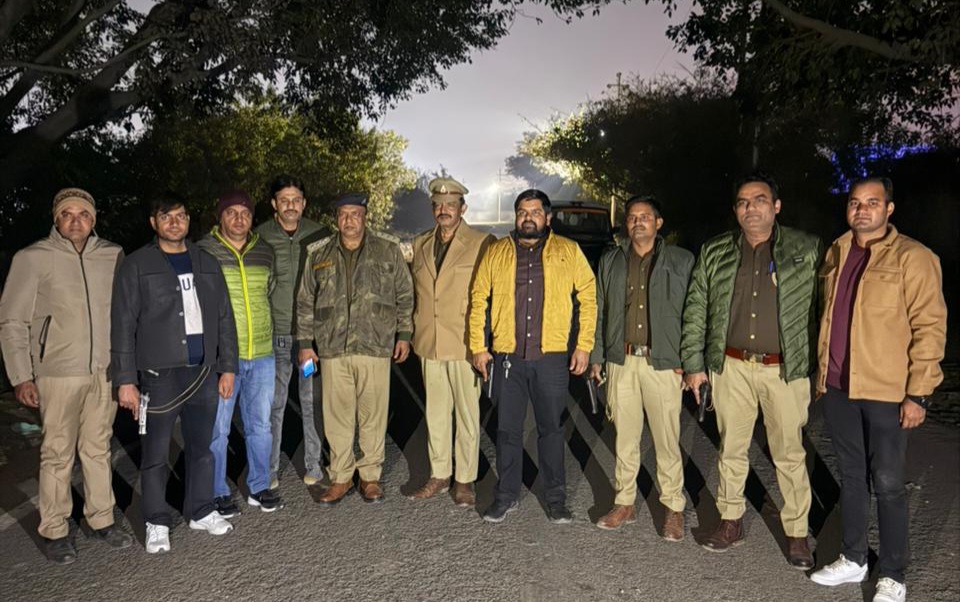 पुलिस मुठभेड़ में 25 हजार का इनामी बदमाश घायल, गैंगस्टर एक्ट के मामले में चल रहा था फरार