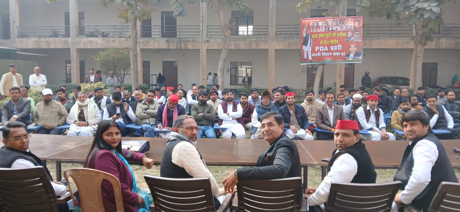 सपा कार्यकर्ताओं ने शुरू किया गांव एवं बूथ की वोटर लिस्ट का सत्यापन:कार्यकर्ताओं ने कहा चुनाव के लिए पीडीए प्रहरी पूरी तरह सजग