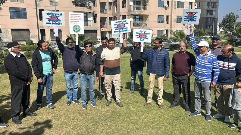 सोसायटी निवासियों का कड़ा संघर्ष आया काम, रजिस्‍ट्री शुरू : 15 वर्षों बाद रजिस्‍ट्री शुरू होने पर वृंदा सिटी निवासियों ने जताई खुशी