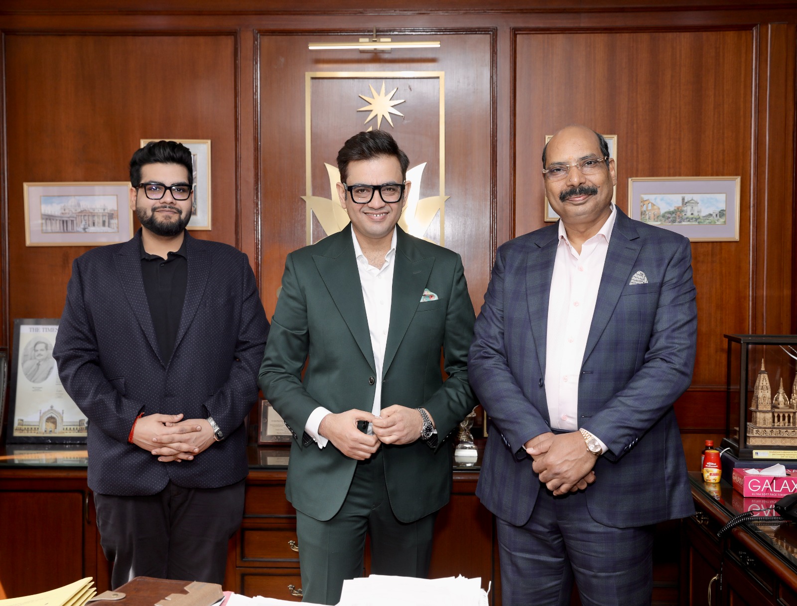 लगातार प्रयास के बाद मिलती है सफलता:मोटिवेशनल स्पीकर सोनू शर्मा का शारदा यूनिवर्सिटी में लाइव पॉडकास्ट