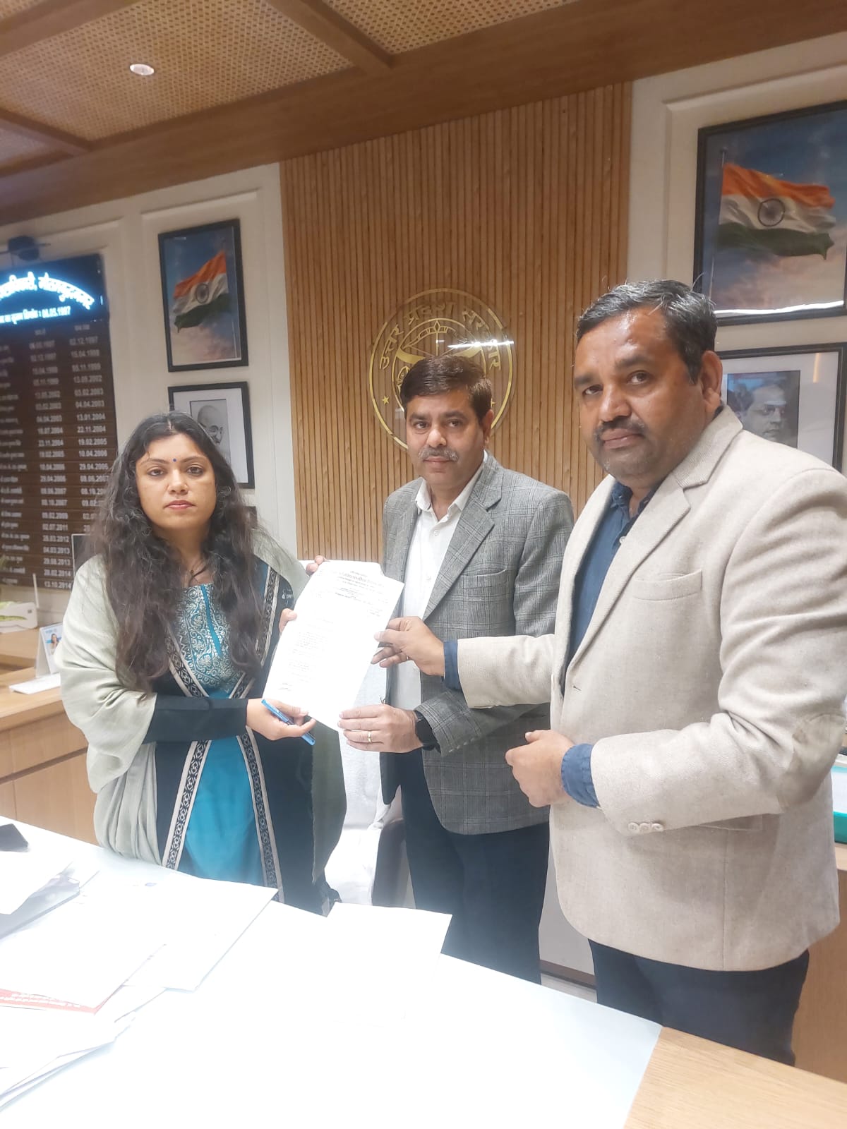 शिक्षकों पर दर्ज FIR सामूहिक रूप से होगी वापस:शिक्षक संघ की मांग पर डीएम ने दिया बड़ा आश्‍वासन