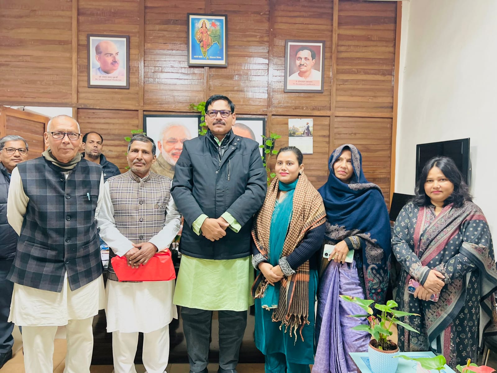 जेवर की बेटी काजल बनी राजभाषा अधिकारी, क्षेत्र की बेटियों और युवाओं के लिए प्रेरणा का स्रोत