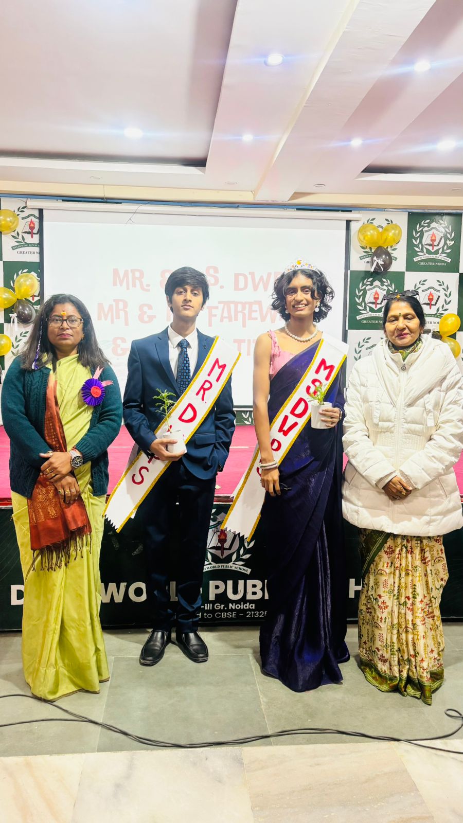 दिल्ली वर्ल्ड पब्लिक स्कूल में विदाई समारोह का आयोजन:कक्षा XII के विद्यार्थियों को दी गई विदाई