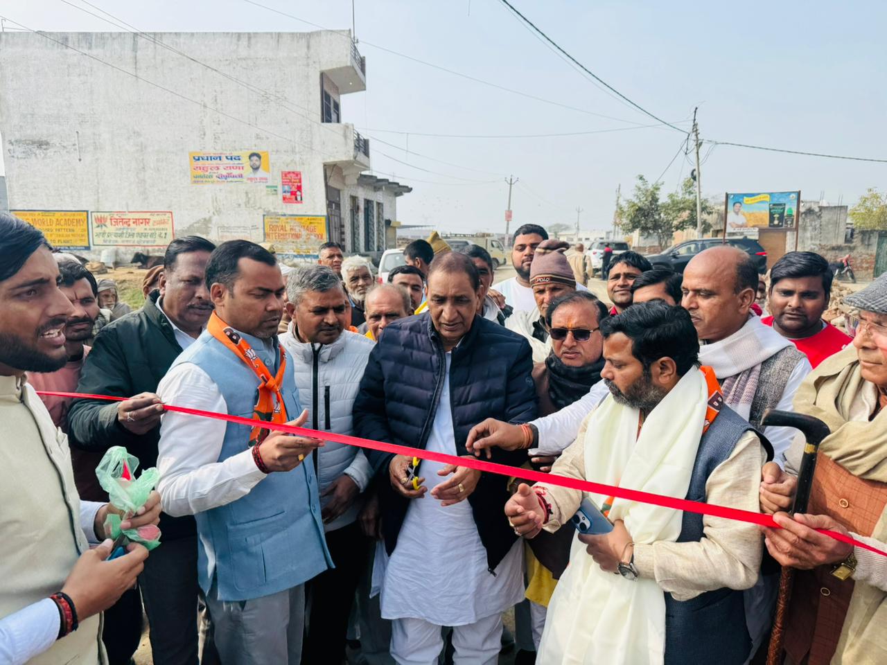 कलोंदा–गेसुपुर के ग्रामीणों की मांग पर विधायक ने शुरू कराया सड़क का निर्माण:538.52 लाख से होगा 2.31 किलोमीटर लंबी सड़क का निर्माण