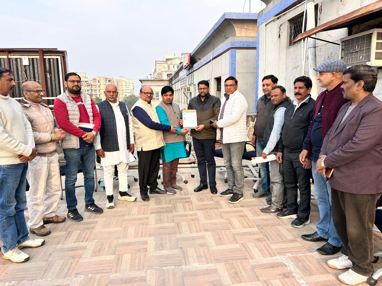 राजपूत करणी सेना ने लिया UGC कानून वापस न होने तक लड़ाई का निर्णय:अल्‍फा सेक्‍टर के कार्यालय पर हुई पदाधिकारियों की अहम बैठक