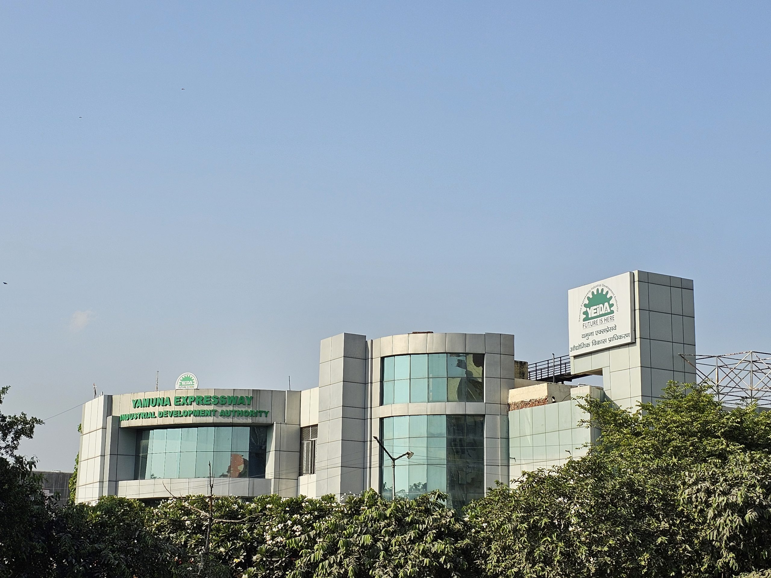 95 पूर्व सैनिकों के कंधे पर यमुना प्राधिकरण ने दी बड़ी जिम्‍मेदारी:पांच वाहनों पर प्राधिकरण क्षेत्र में मुश्‍तैद रहेंगे जवान