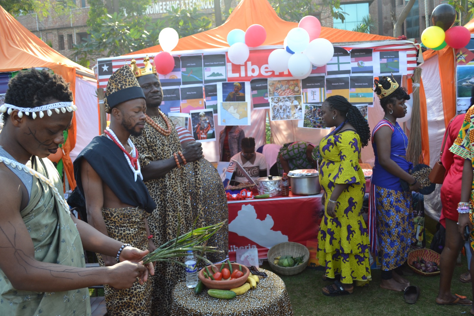 शारदा विश्वविद्यालय में तीन दिवसीय फेस्ट कोरस का शुभारंभ:देश-विदेश के छात्र बनाएंगे अपने यहां का प्रचलित व्यंजन