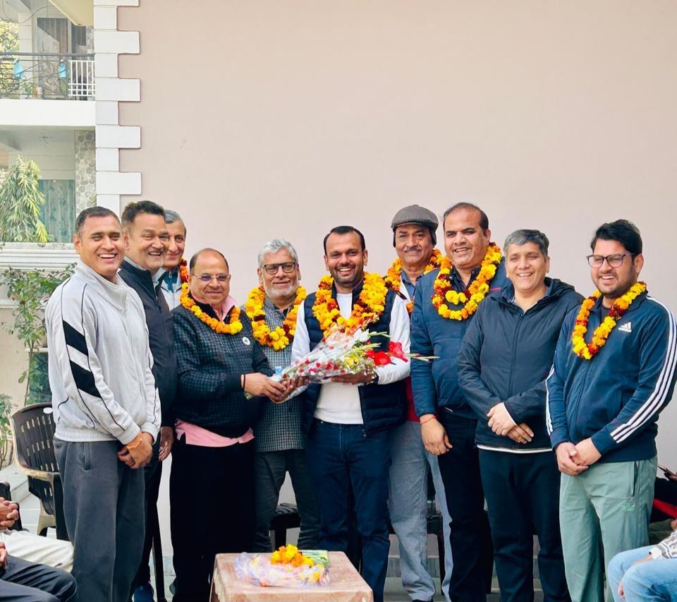 फाई-3 सेक्‍टर के निर्विरोध अध्‍यक्ष बने योगेश भाटी :आम सभा की बैठक में लोगों ने सर्वसम्‍मति से योगेश को चुना अध्‍यक्ष