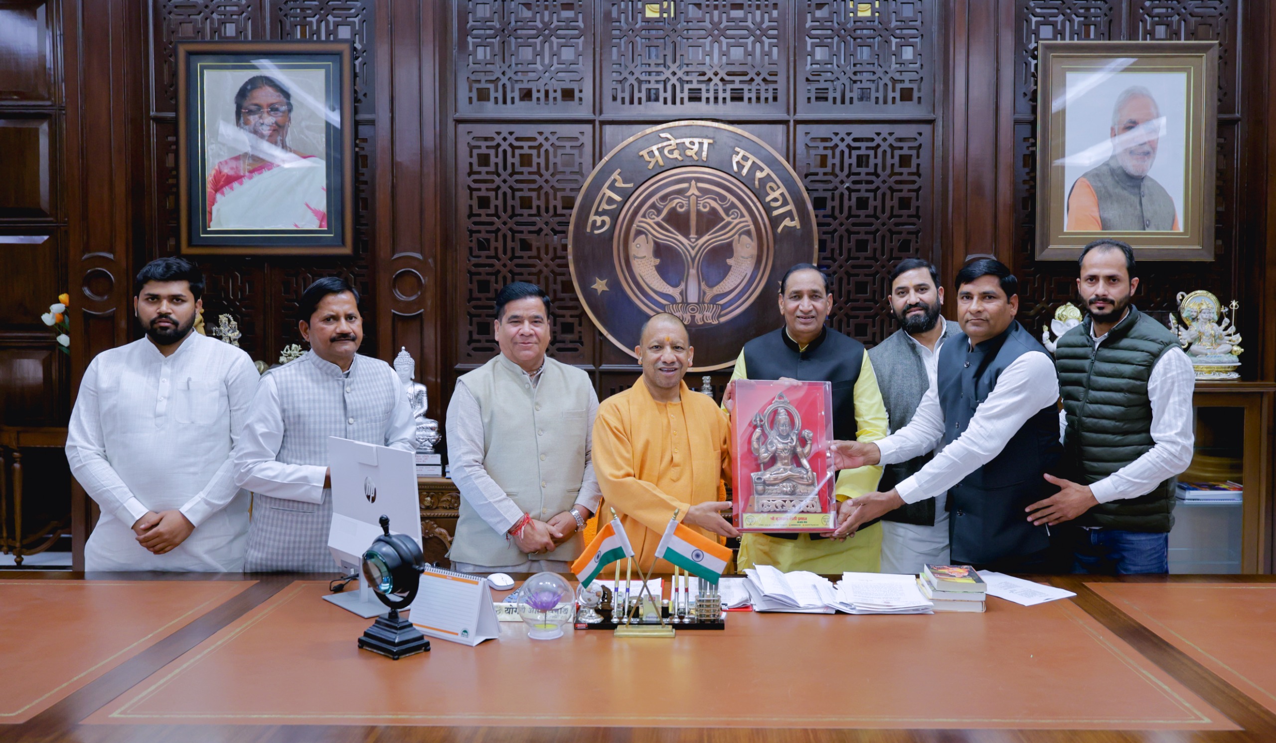 विधायक तेजपाल ने मुख्‍यमंत्री के सामने रखी हजारों किसानों की पीड़ा:मुख्‍यमंत्री ने दिया मुआवजा बढ़ाने व 6 प्रतिशत प्‍लाट आवंटन का आश्‍वासन