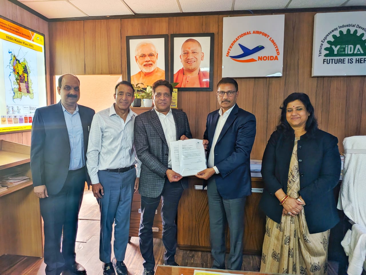 यमुना प्राधिकरण क्षेत्र में हुआ अब तक का सबसे बड़ा विदेशी निवेश: 25 बिलियन अमेरिकी डॉलर का निवेश के लिए हुआ करार