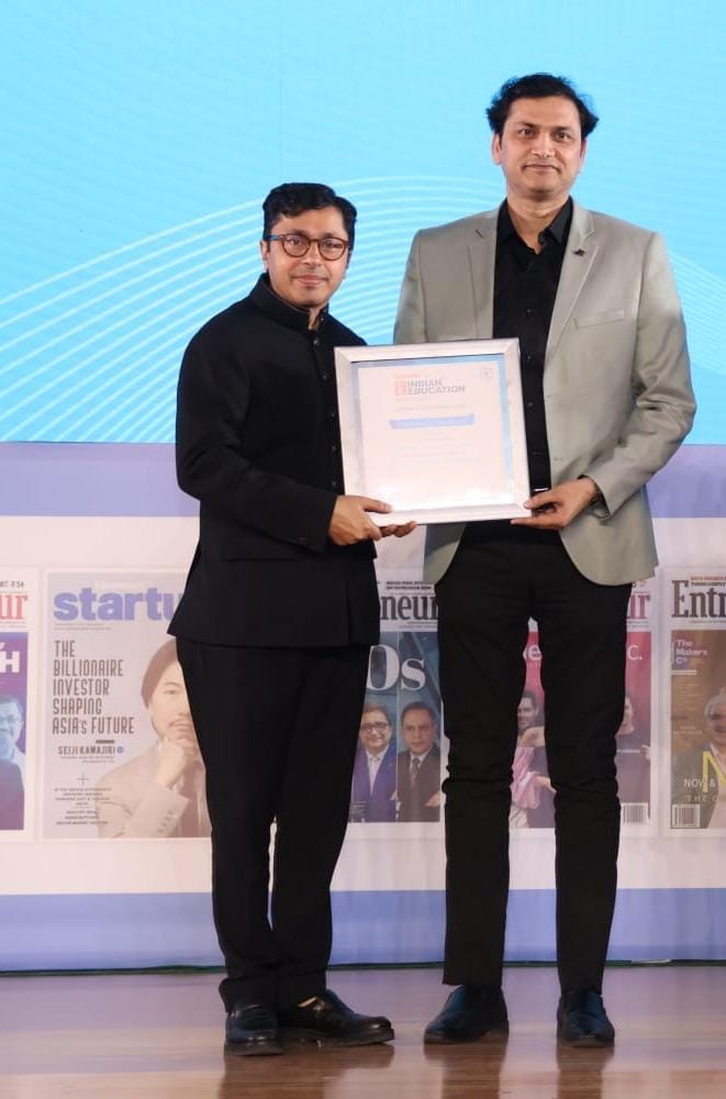 जीएनआईओटी ग्रुप को मिला वर्ष का सर्वश्रेष्ठ स्टैंडअलोन उच्च शिक्षण संस्थान सम्मान:संस्थान के निदेशक डॉ धीरज गुप्ता ने संस्थान की ओर लिया सम्‍मान