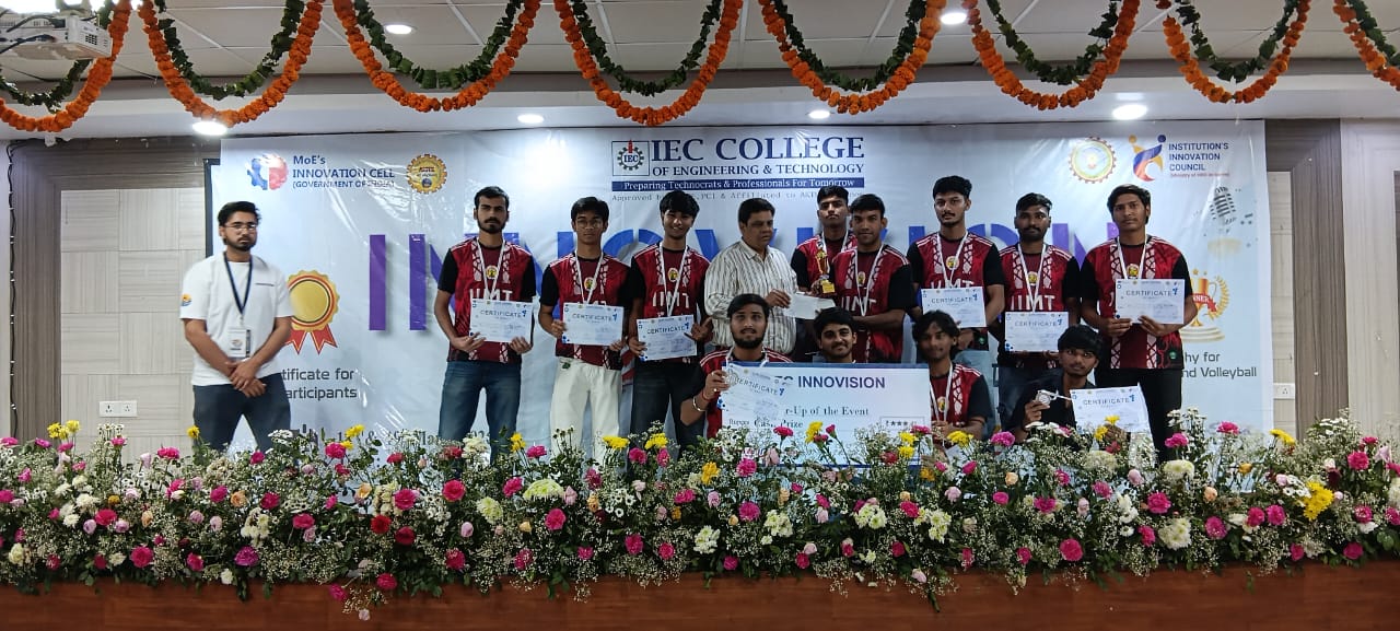 आईईसी कालेज में चल रहे टेकफेस्ट इनोविजन-2026 का समापन:टेकफेस्‍ट में विभिन्‍न विश्‍वविद्यालय व कॉलेजों के 1200 छात्रों ने लिया था हिस्‍सा