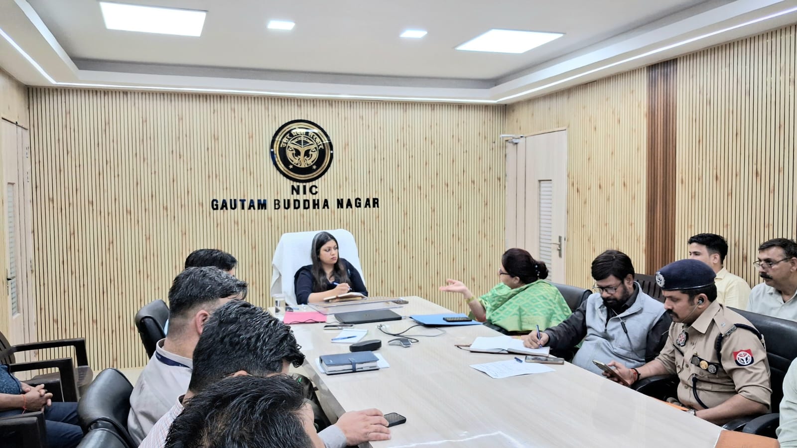 एसडीएम न्यायिक रोकेंगे जिले में गैस की कालाबाजारी:गैस की आपूर्ति को पारदर्शी बनाने के लिए डीएम ने दिया निर्देश