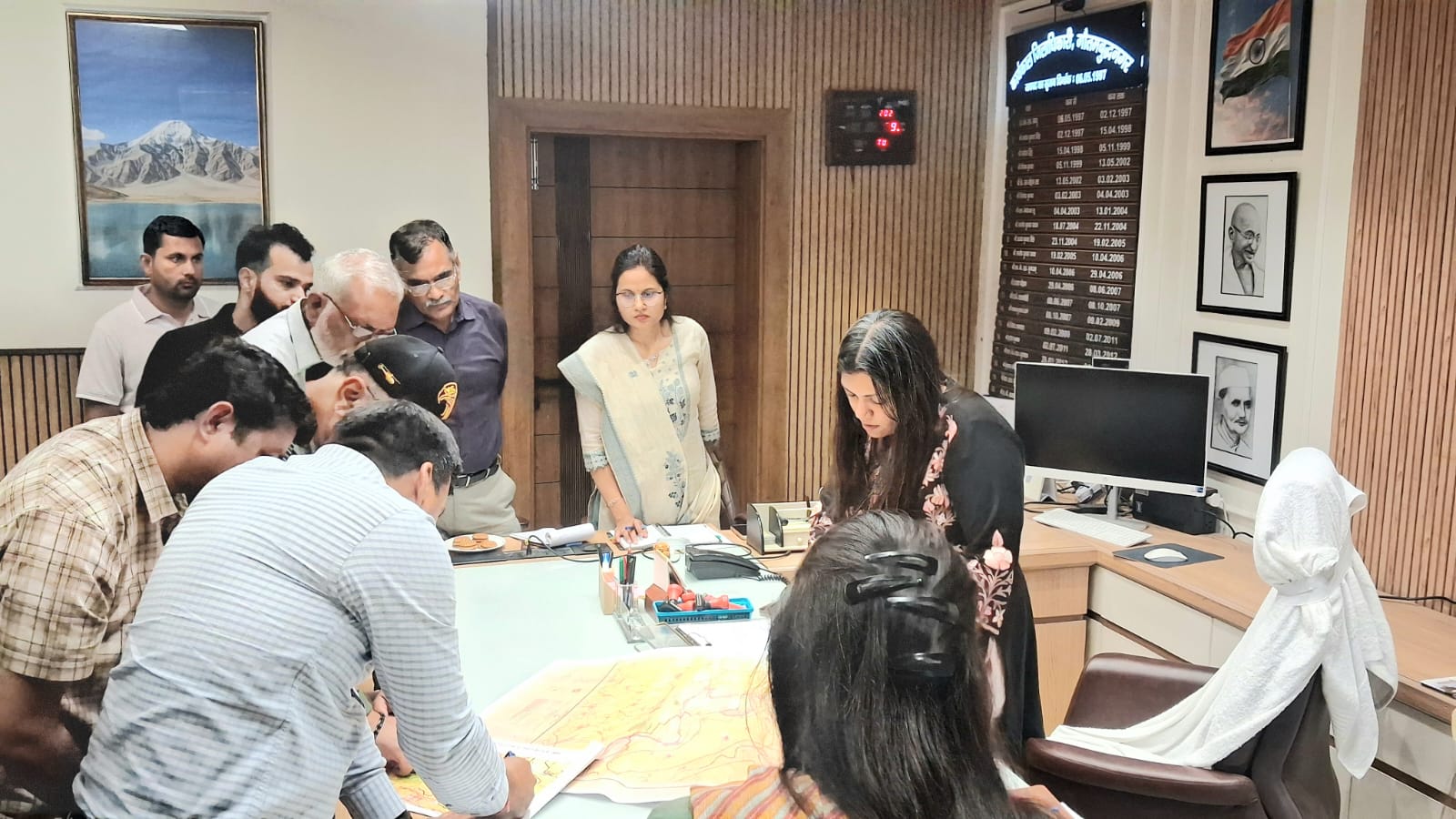 जमीनों के सीमांकन को लेकर गौतमबुद्धनगर व फरीदाबाद के अधिकारियों की बैठक:अधिकारियों की संयुक्‍त टीम 15 दिनों में देगी रिपोर्ट