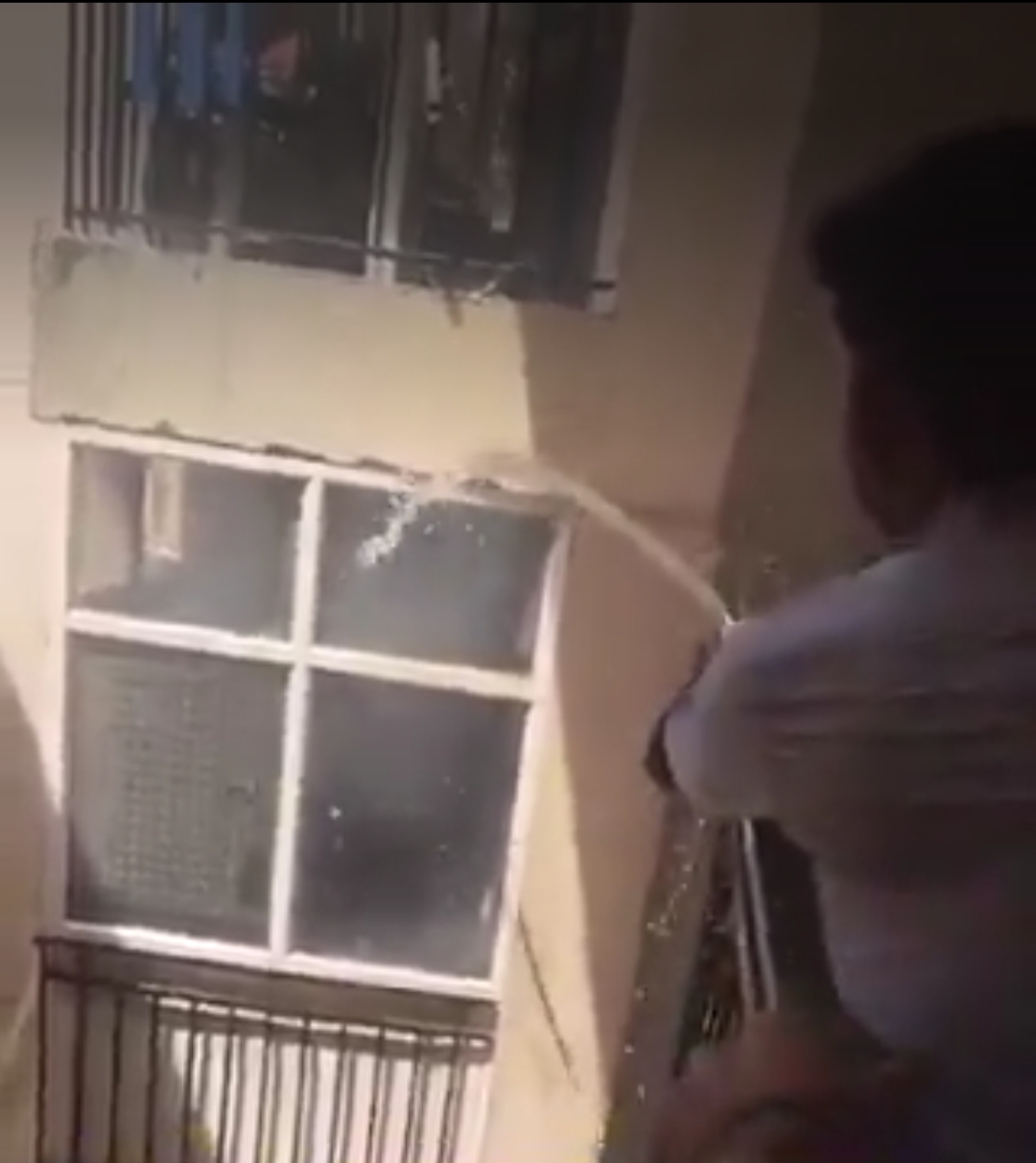 निराला एस्‍टेट सोसायटी के फ्लैट में लगी आग:मेंटेनेंस टीम की तत्‍परता से आग पर पाया गया काबू