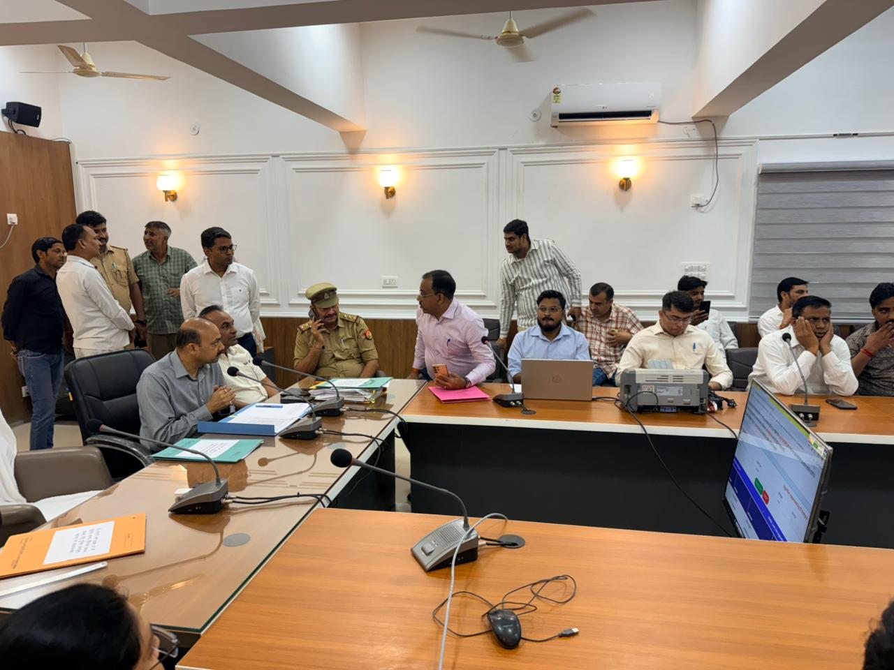 सरकार की झोली में पहुंचा 28 करोड़ रुपए का राजस्‍व:शराब की मात्र 30 दुकानों के लिए आए आवेदन से प्राप्‍त हुई रकम