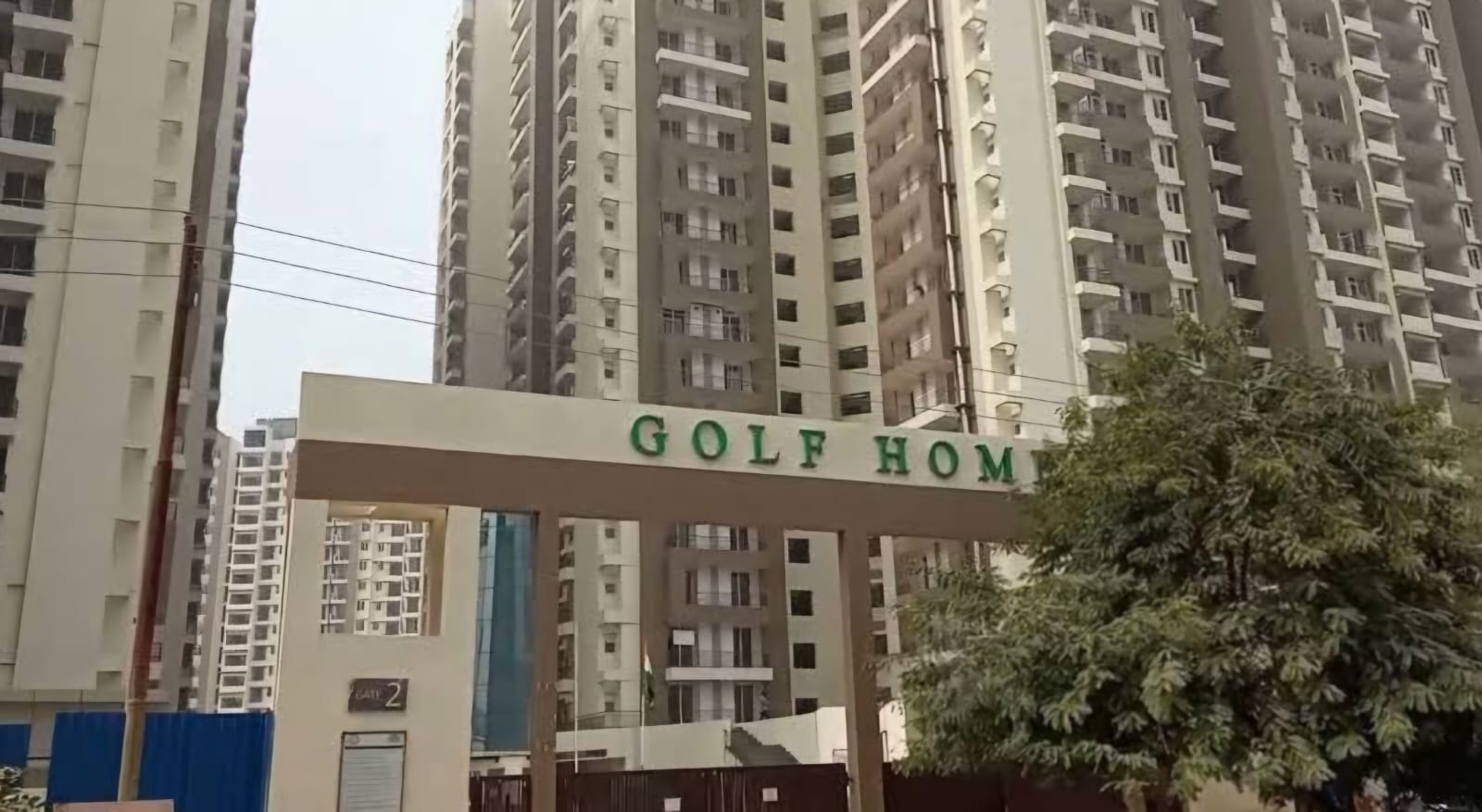 दो दिन से बिजली न आने से परेशान हुए दुकानदार:60 हजार से अधिक दुकान का किराया और सामान हो रहा बर्बाद