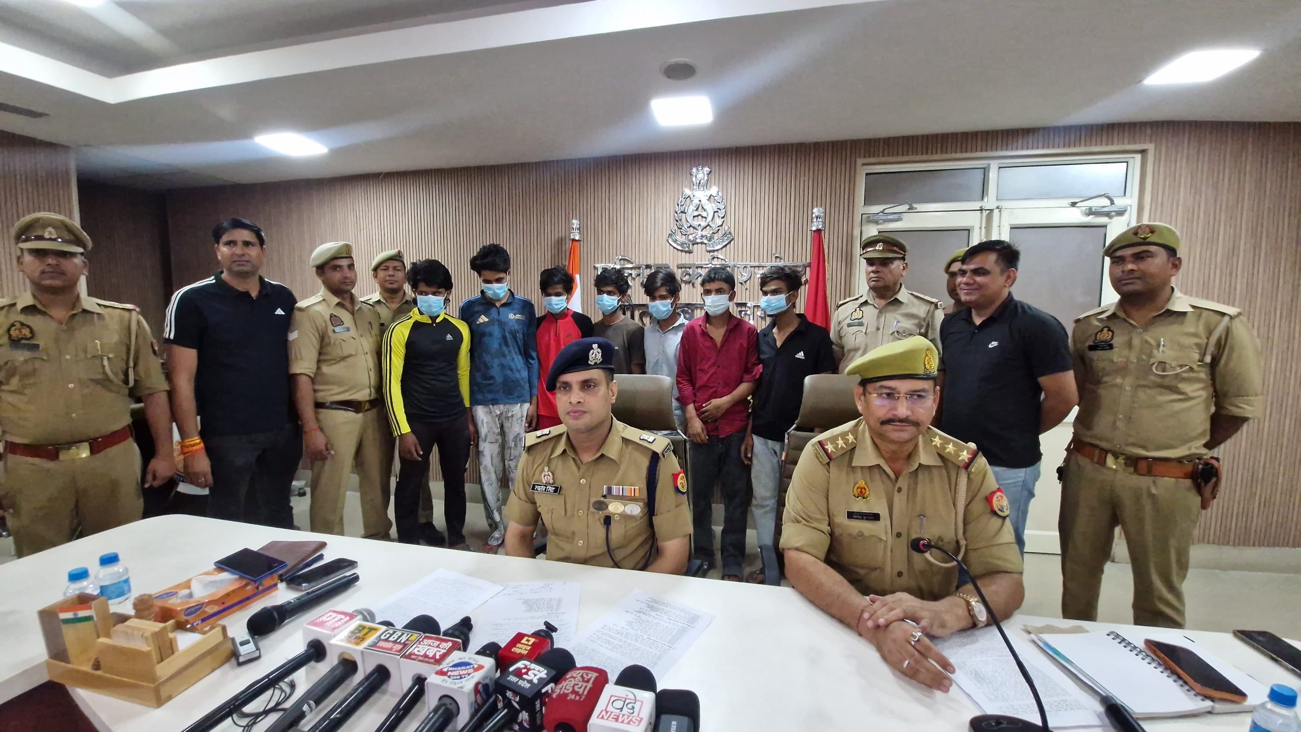 साकीपुर गांव में चोरों ने रिश्‍तेदार को भी नहीं छोड़ा:बातों में फंसाकर चोरी कर ली 3 लाख की चेन