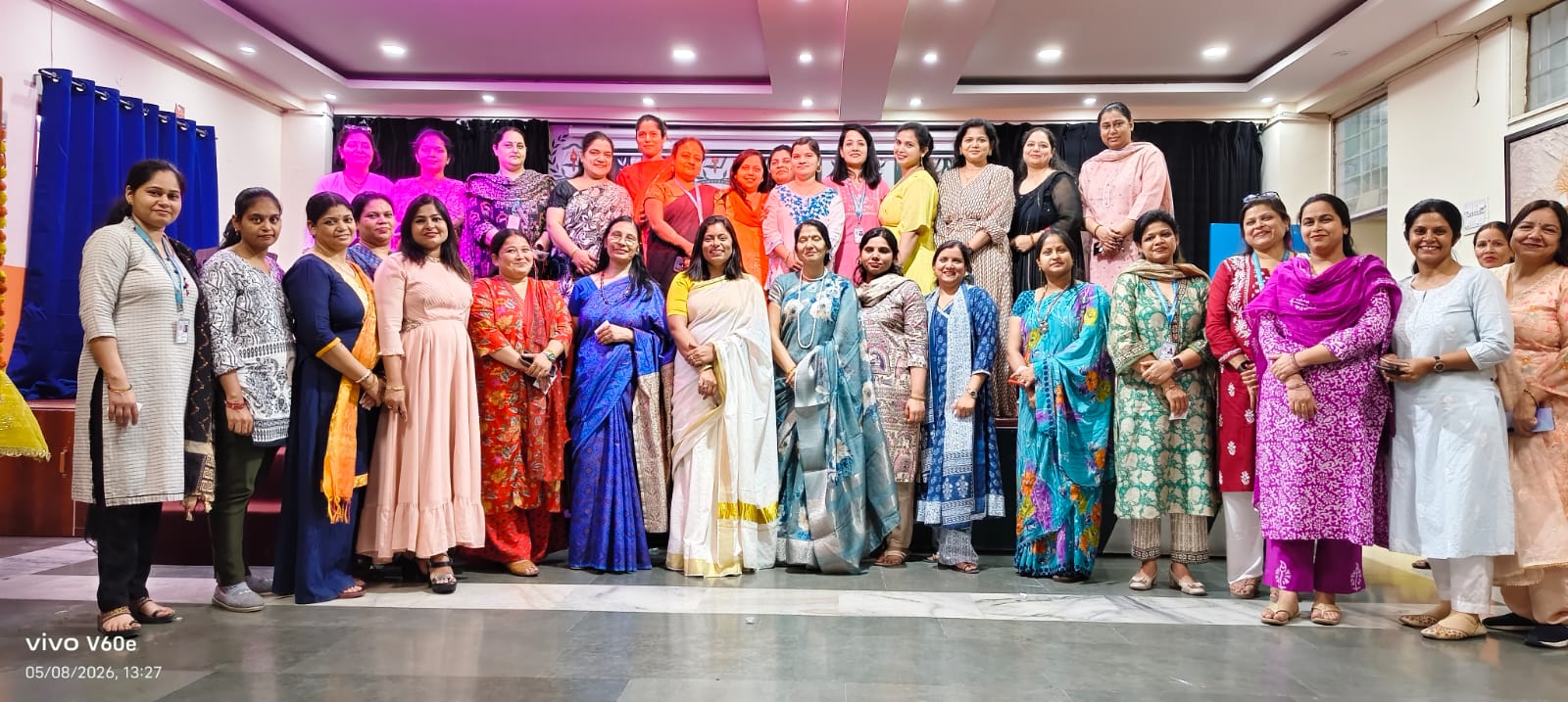 दिल्ली वर्ल्ड पब्लिक में मदर्स डे समारोह :कार्यक्रम के दौरान विभिन्‍न गतिविधियों का हुआ आयोजन