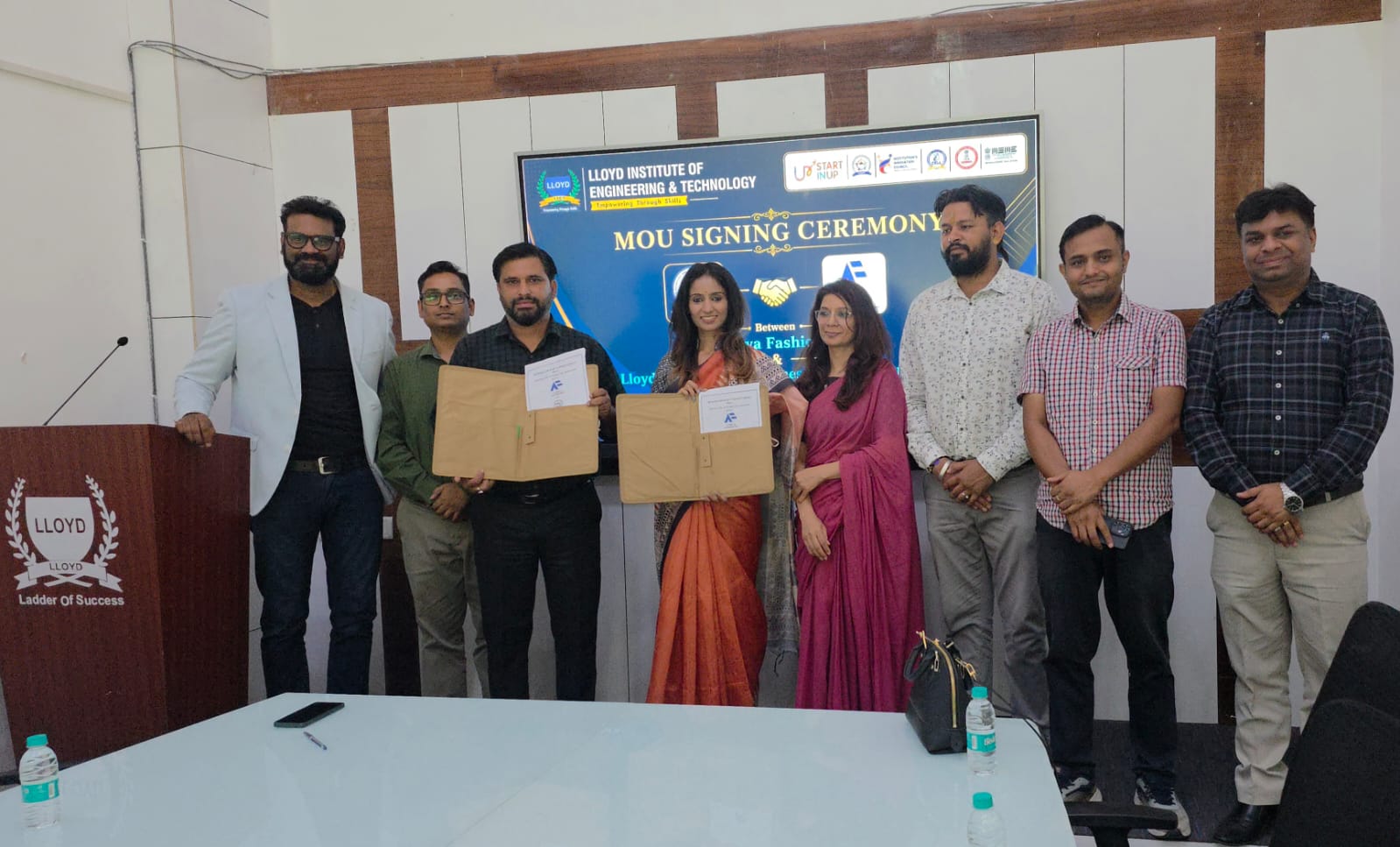 आर्या फैशन और लॉयड कॉलेज के बीच करार:युवा उद्यमियों को आगे बढ़ाने की दिशा में होगा काम