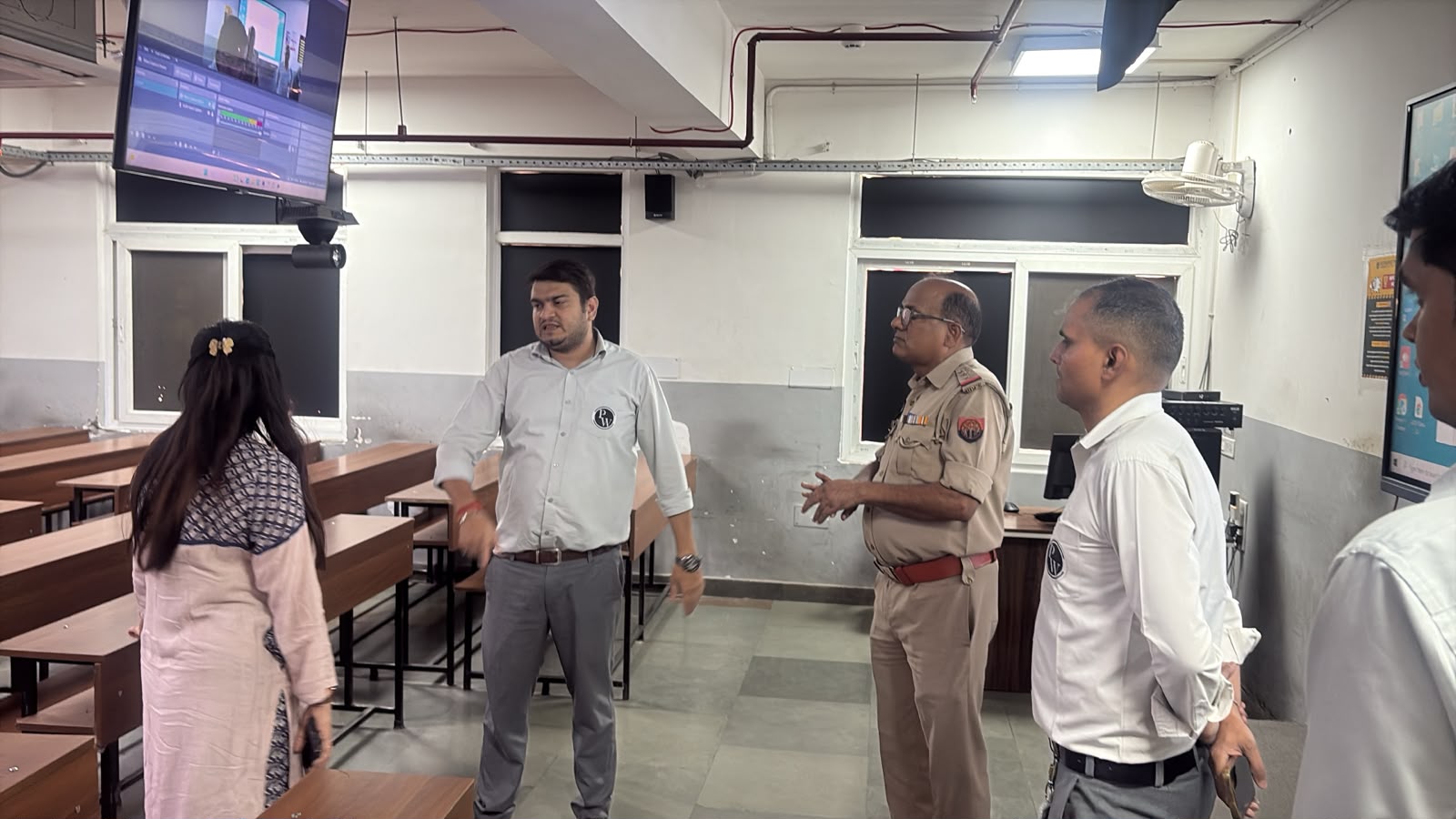 जांच में लापरवाही की लगातार खुल रही है पोल:तीन दिनों में 13 कोचिंग संस्‍थान हुए सील