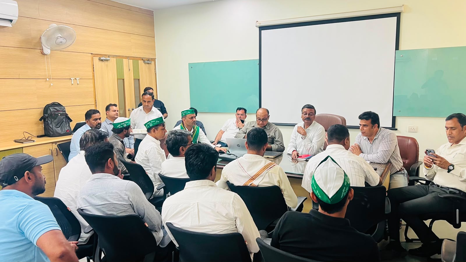 भारतीय किसान यूनियन ने एनपीसीएल में रखा पक्ष:किसानों पर फर्जी मुकदमें दर्ज कराने का विरोध
