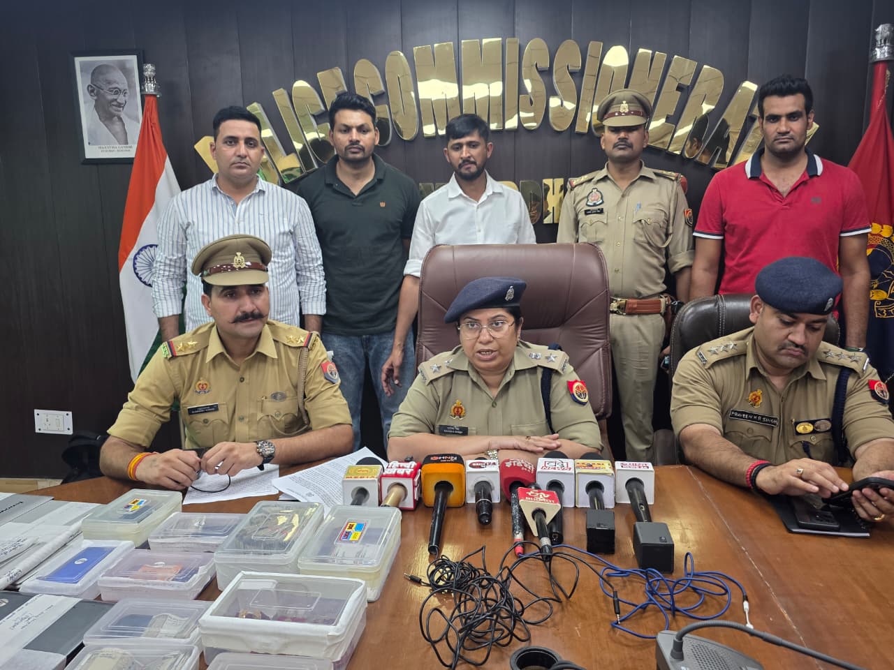 24 घंटे में चोरी का खुलासा, तीन लाख नकदी समेत लाखों का माल बरामद