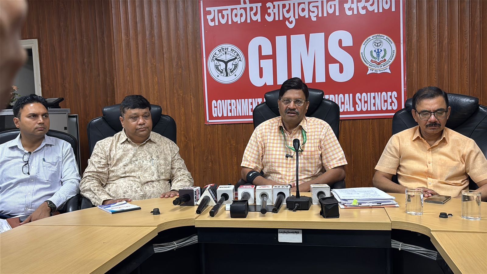 एजेंसी से कर्मचारी लेगा राजकीय युर्विज्ञान संस्थान:हड़ताल के कारण अस्‍पताल में व्‍यवस्‍था हो रही प्रभावित