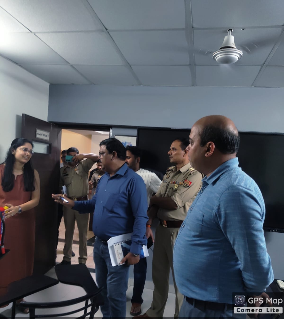 ग्रेटर नोएडा के कोचिंग सेंटरों में फायर सेफ्टी जांच शुरू, खामियां मिलने पर दी सीलिंग की चेतावनी