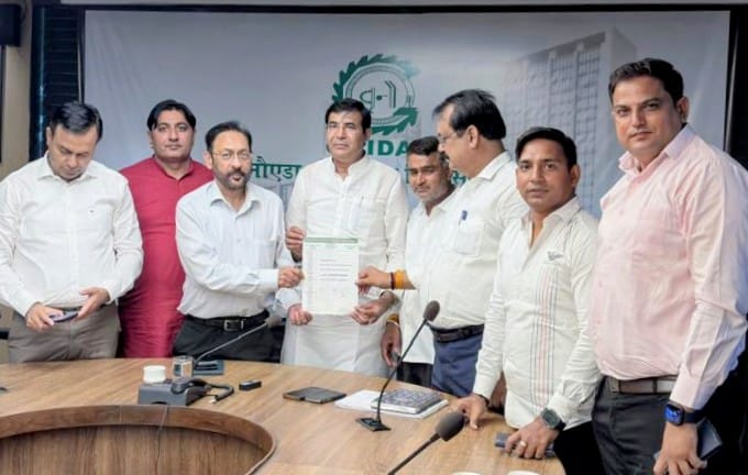 सेक्‍टर की समस्‍याओं पर फेडरेशन ने प्राधिकरण अधिकारियों से की चर्चा:जल भराव की समस्‍या से निजात दिलाने की मांग