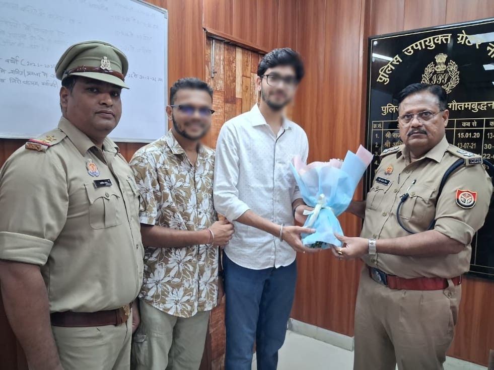 बाइक ट्रांसपोर्ट फ्रॉड के पीड़ित को साइबर सेल ने दिलाई बाइक, ऑनलाइन सेवाओं का उपयोग विश्वसनीय प्लेटफॉर्म से करने की अपील