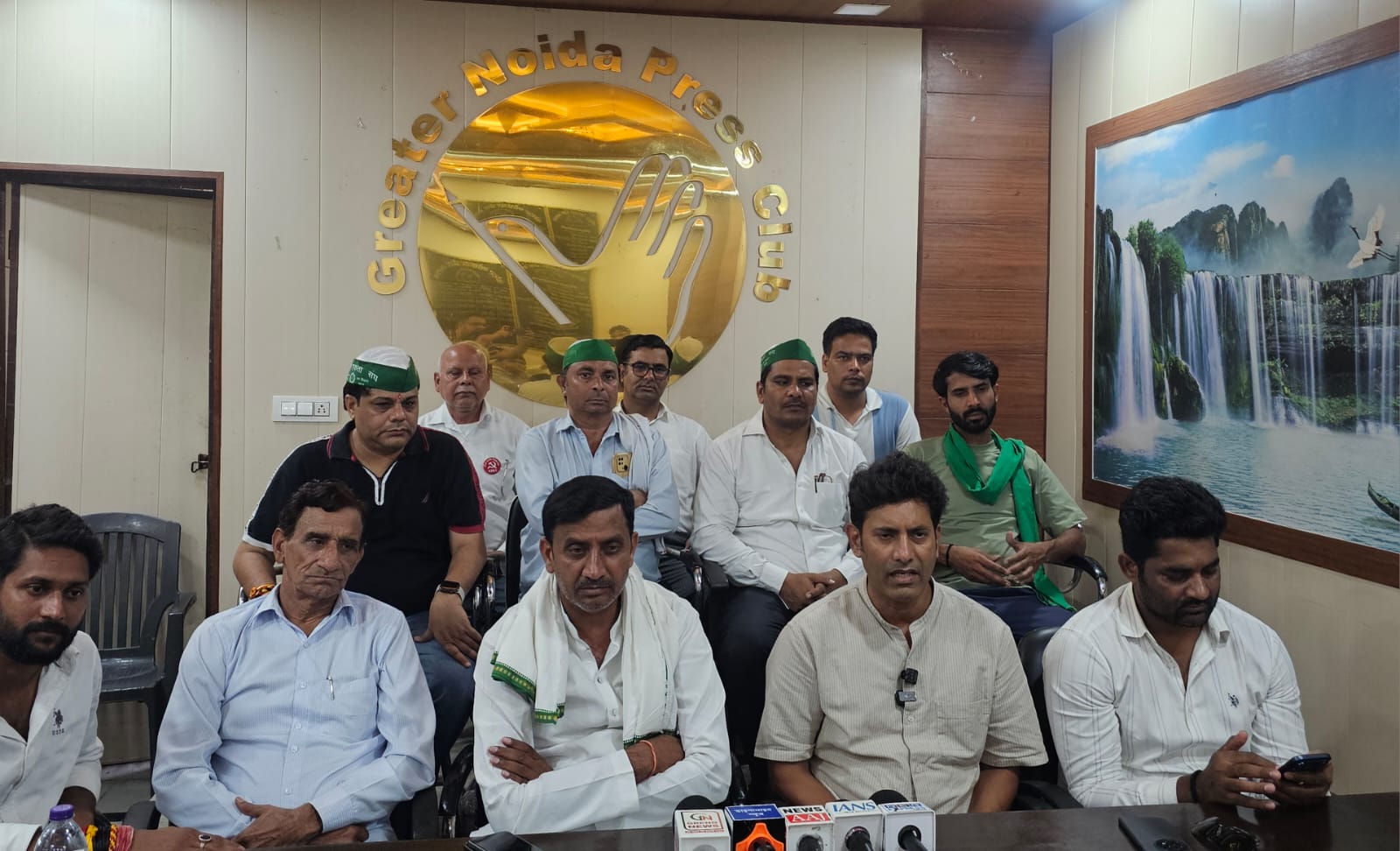 मांगों के समर्थन में किसानों ने भरी हुंकार:ग्रेटर नोएडा प्राधिकरण पर 17 जुलाई को महापंचायत का एलान