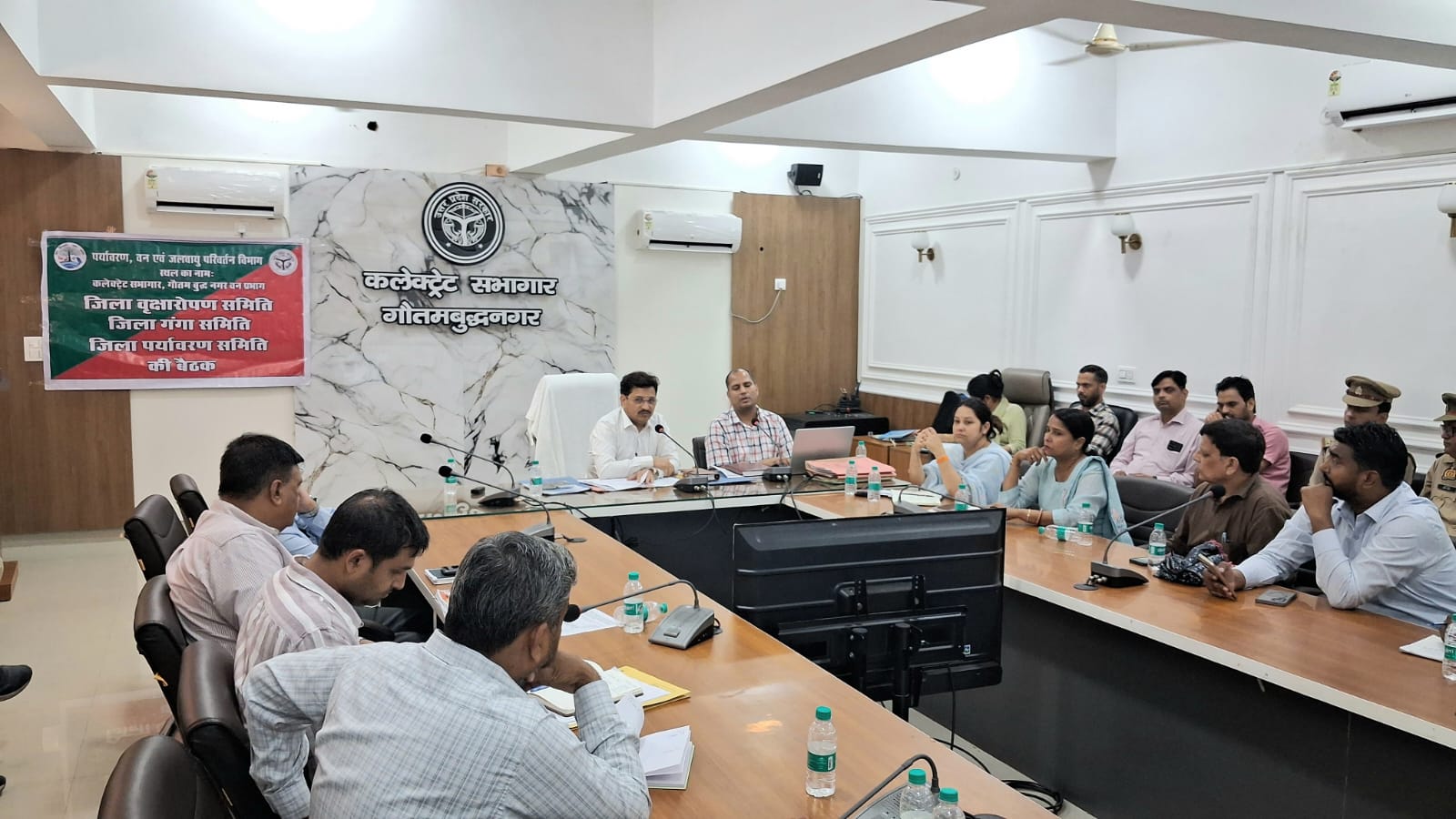गौतमबुद्धनगर में लगेंगे 10 लाख 56 हजार पौधे : सभी विभागों को निर्धारित किया गया पौधारोपण का लक्ष्‍य