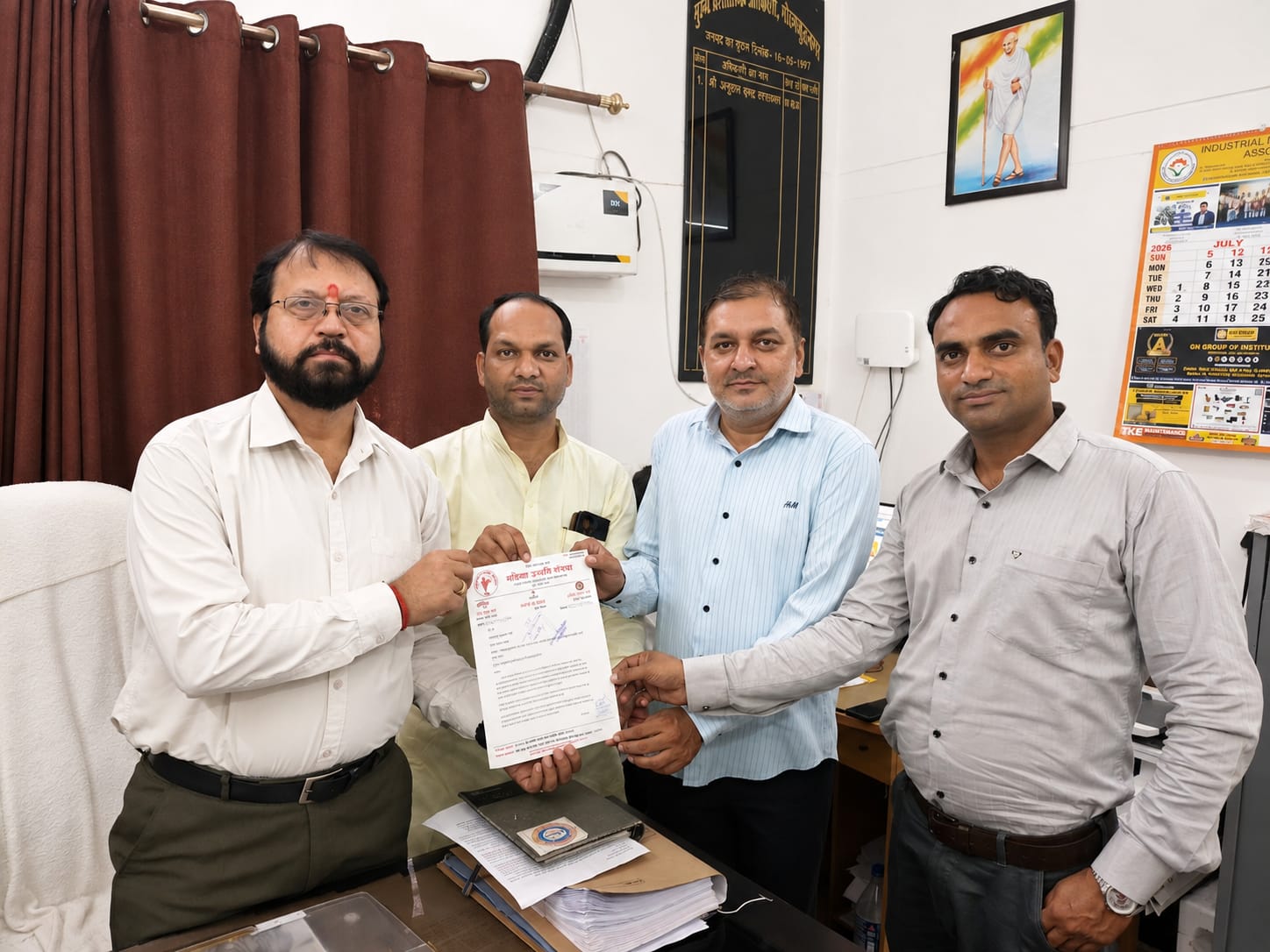 महिला उन्नति संस्था ने की राजकीय महाविद्यालय की मांग:ग्रेटर नोएडा वेस्ट में महाविद्यालय के लिए मुख्‍यमंत्री के नाम सौंपा ज्ञापन