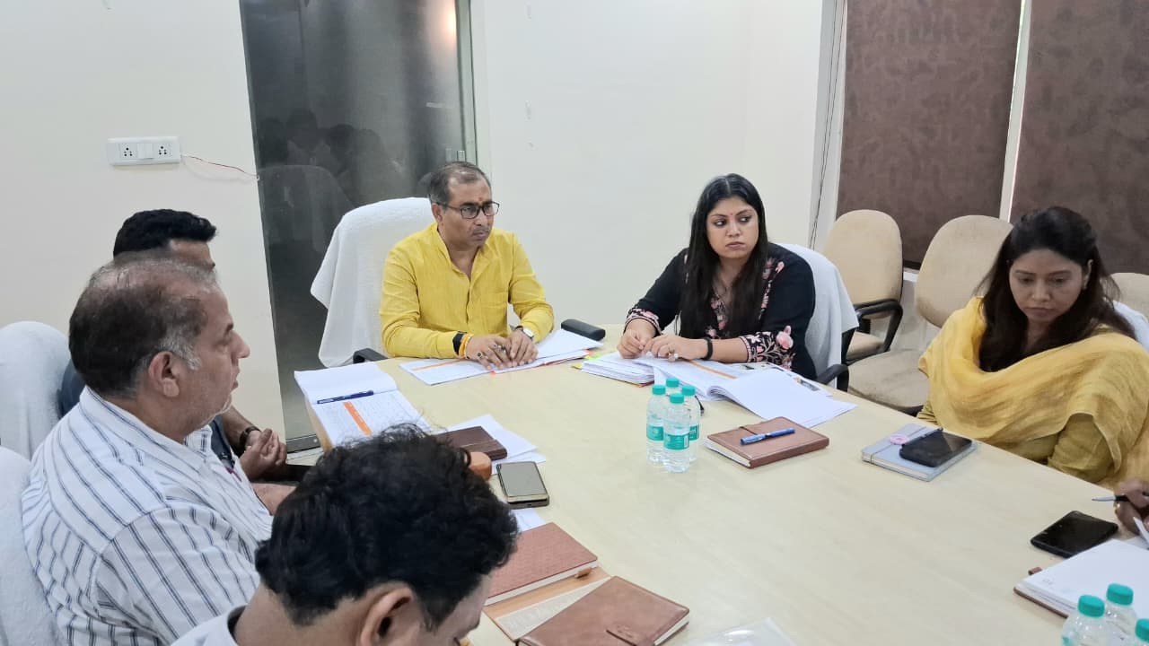 बाढ़ की संभावना 7 ग्रामीण बाढ़ समिति गठित:प्रभारी मंत्री ने समीक्षा कर दिए आवश्‍यक दिशा निर्देश