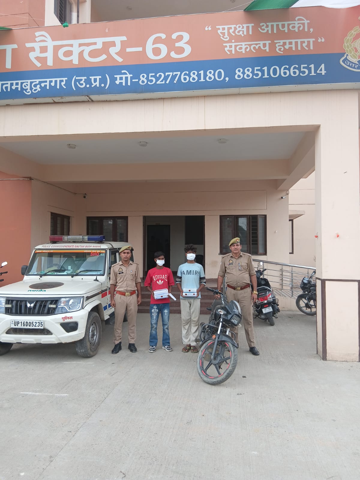 मोबाइल स्नैचिंग गिरोह के दो आरोपी गिरफ्तार, बाल अपचारी भी पकड़ा गया