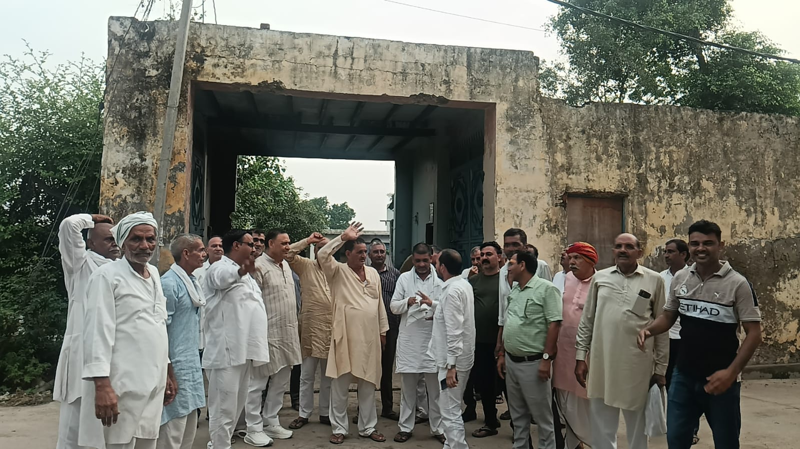 पैदल मार्च के लिए किसानों ने गांव-गांव में साधा संपर्क:शेष 4 प्रतिशत प्लॉट के लिए 2 सितंबर को निकालेंगे पैदल मार्च
