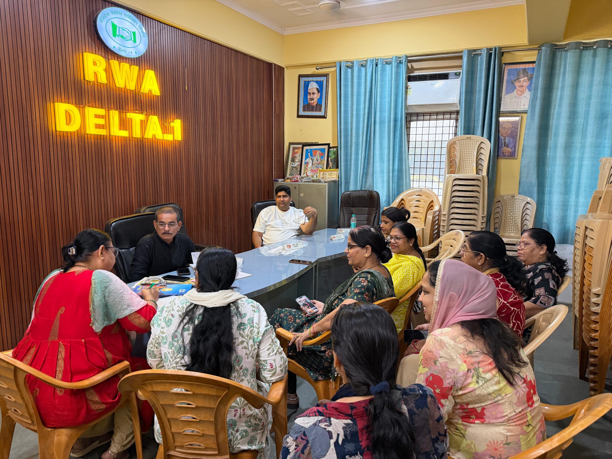 हरियाली तीज पर डेल्‍टा-1 सेक्‍टर में होगा भव्‍य आयोजन:महिलाओं के साथ बैठक में RWA ने बनाई योजना