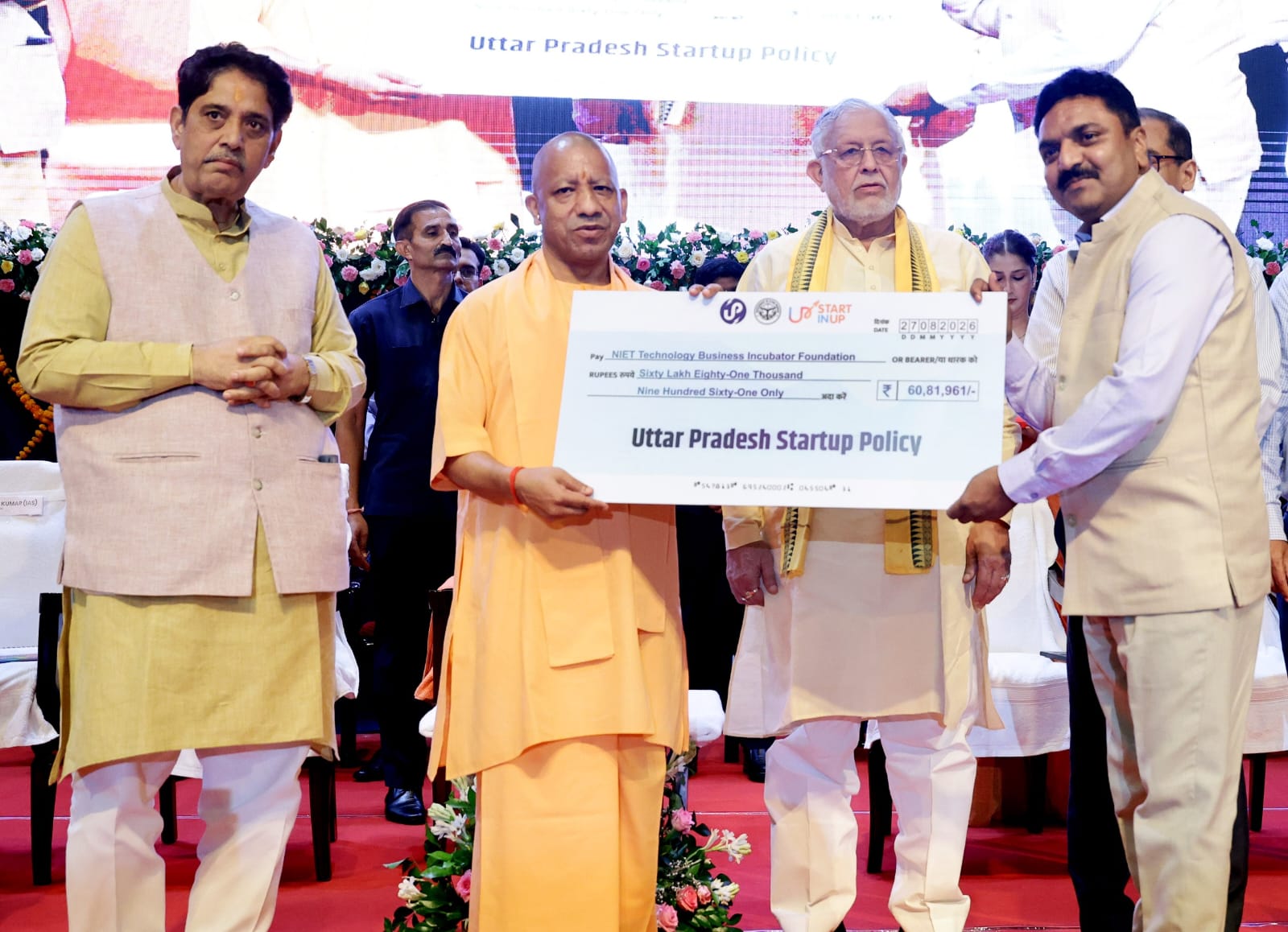 एनआईईटी को यूपी स्टार्टअप नीति के तहत मिली वित्तीय सहायता:मुख्‍यमंत्री योगी आदित्‍यनाथ ने लखनऊ में किया सम्‍मानित