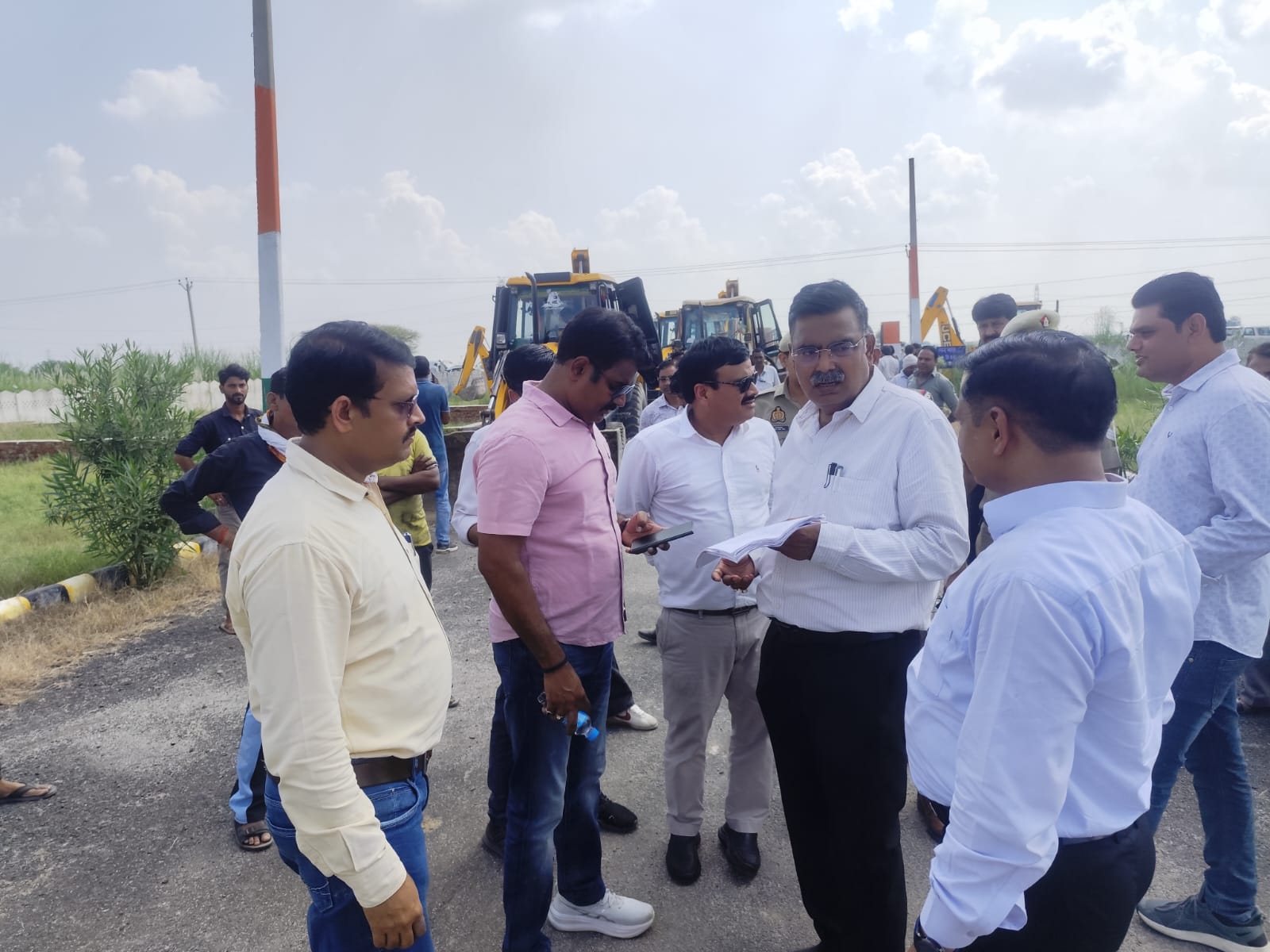प्राधिकरण ने 400 करोड़ की जमीन से हटाया कब्‍जा:नहीं रुक रहा प्राधिकरण क्षेत्र में अवैध निर्माण